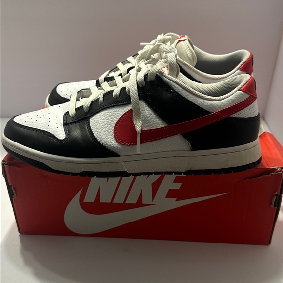 Nike Men's Black, White, and Red Sneakers dunk low retro - Picture 3 of 4